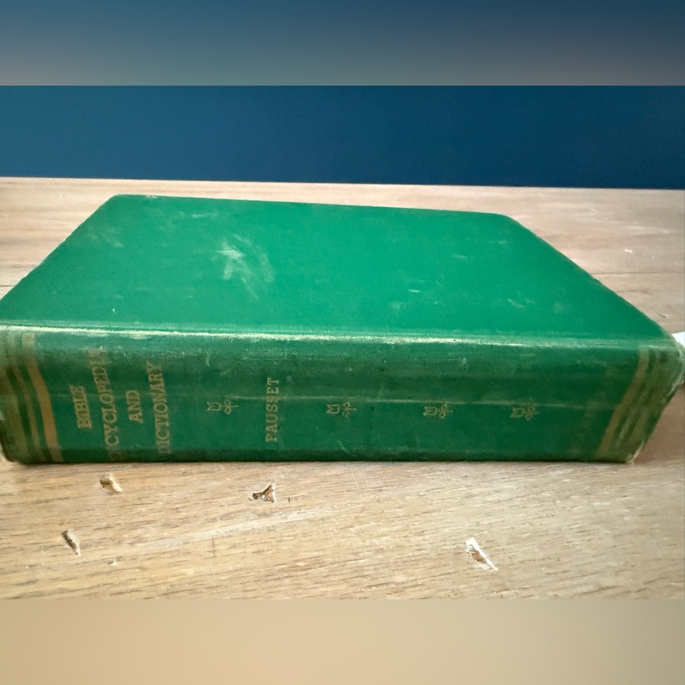 Vintage approx. 1935 Green Bible Encyclopedia & Dictionary by A.R. Fausset